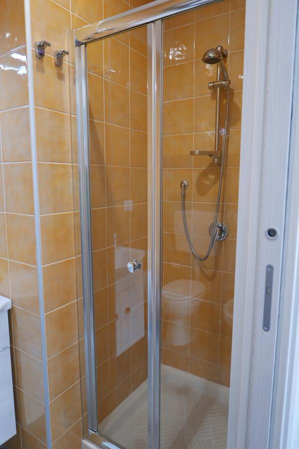 B&B Da Ary Colorful Rooms Napoli Eksteriør bilde